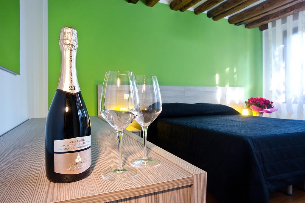 Good Wine Apartments Venezia Rom bilde